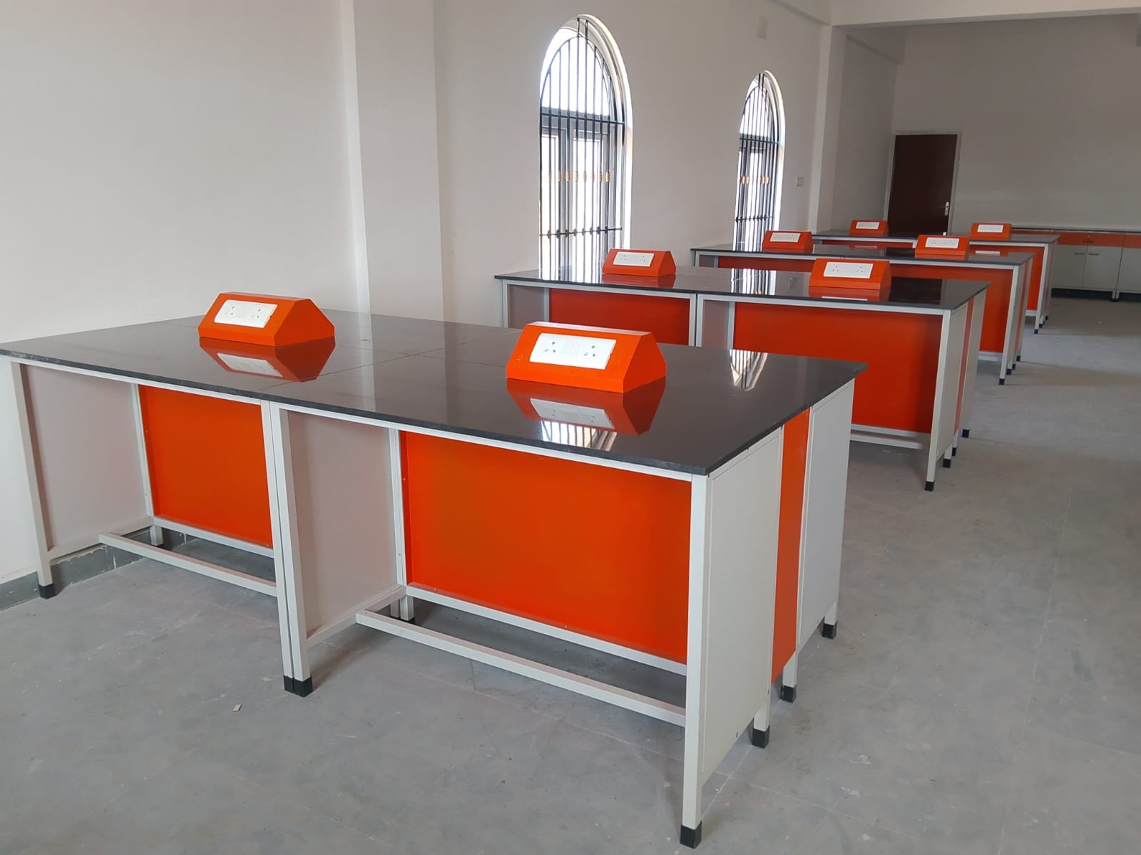Computer Laboratory Furniture Workspace